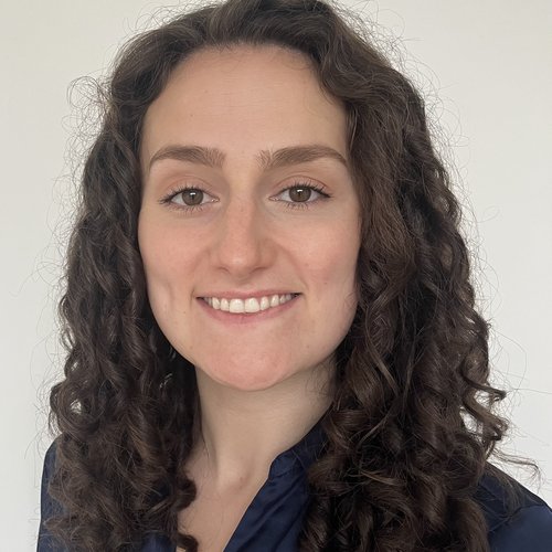 Dr Anne-Marie Du Preez - Implant Dentist at Poldent